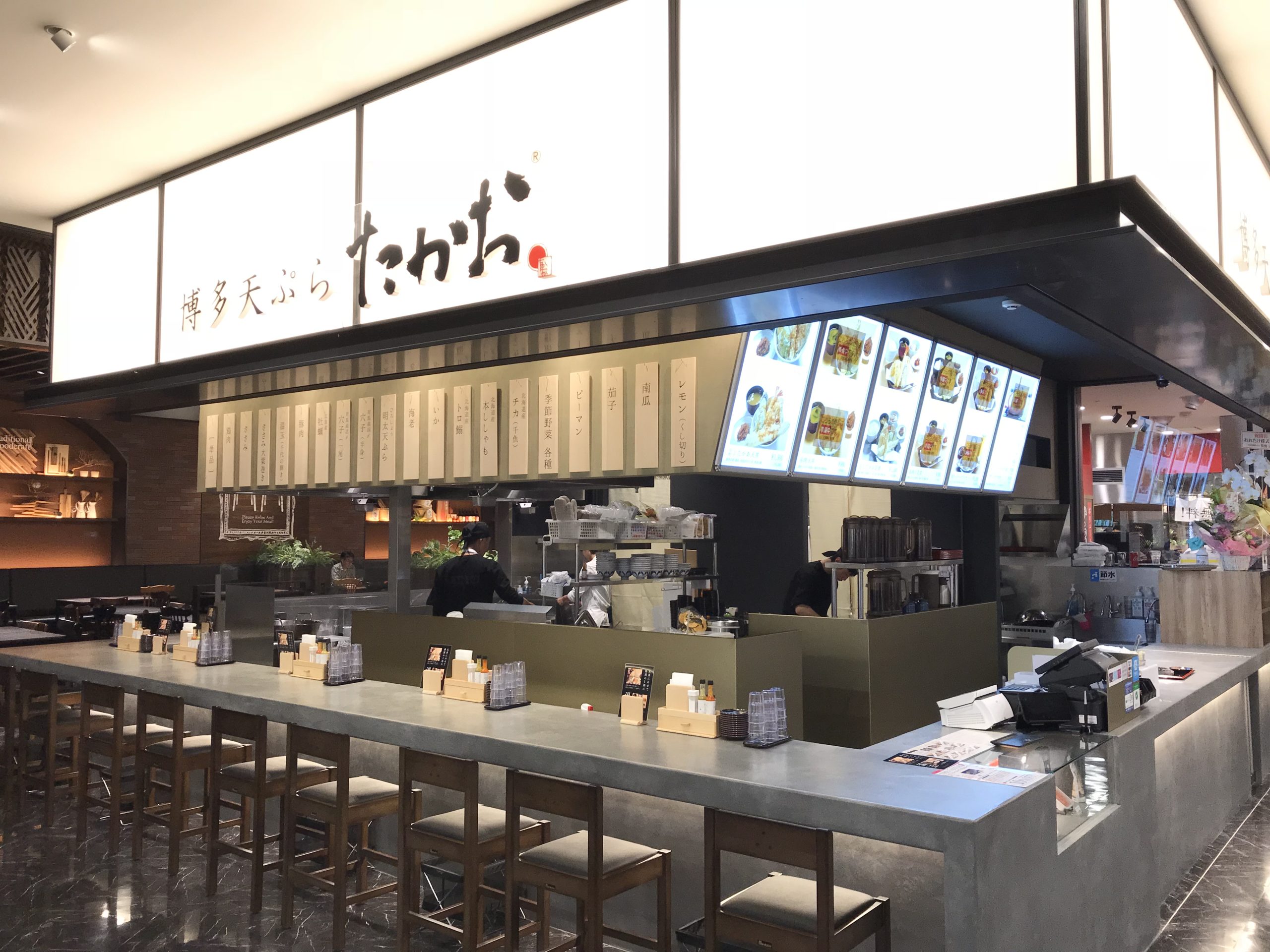 THE OUTLETS HIROSHIMA店